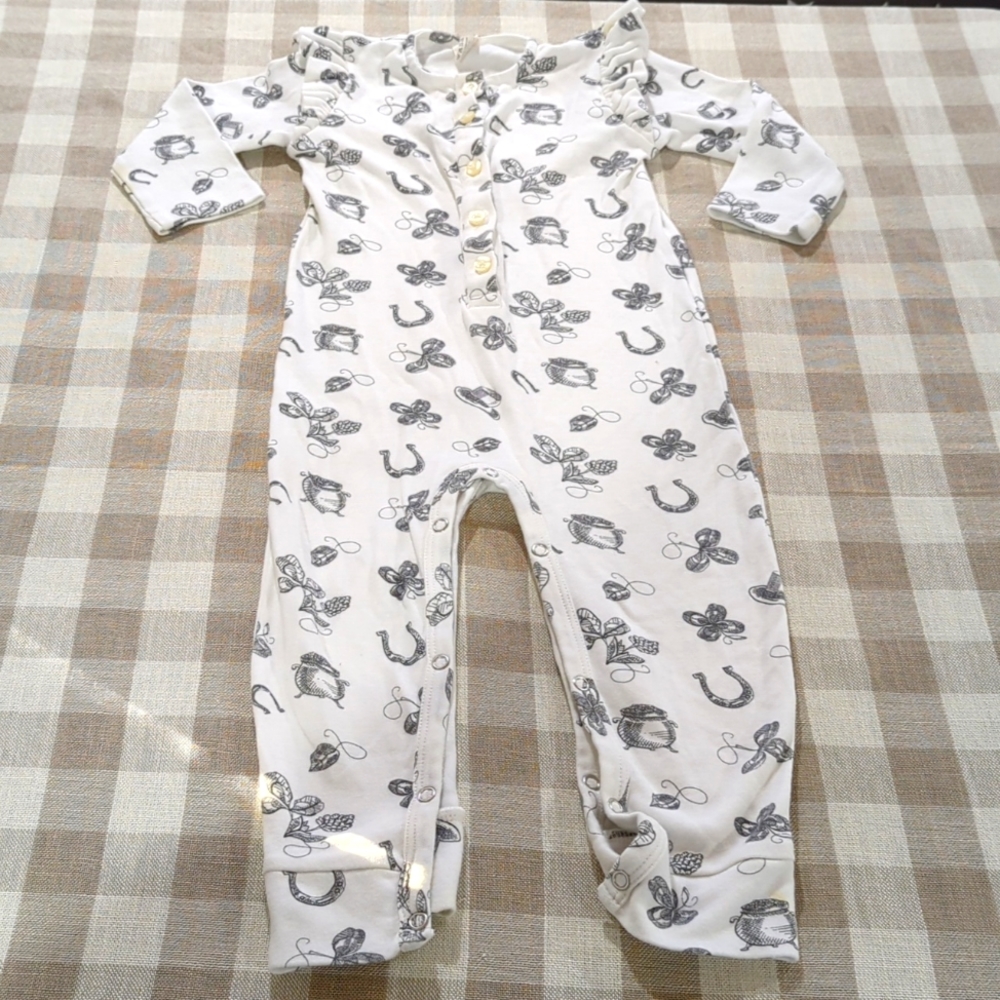 3/$12 - 2T Kate Quinn St Patrick's Day print long sleeve romper with ruffles